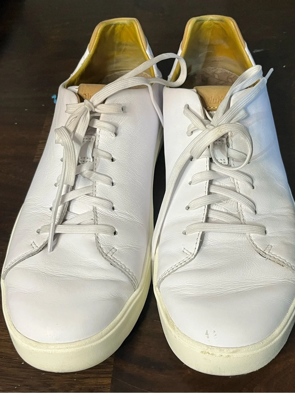 Olukai Lae'Ahi Li'Ili White Leather Sneakers, Sz 10.5